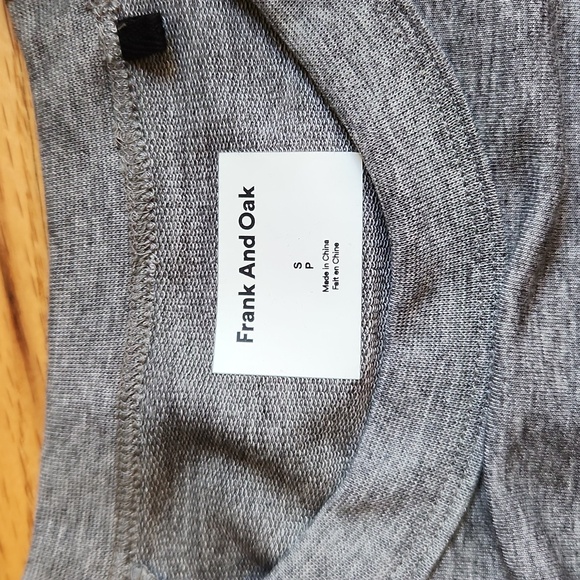 Frank and oak grey crewneck - Picture 2 of 3